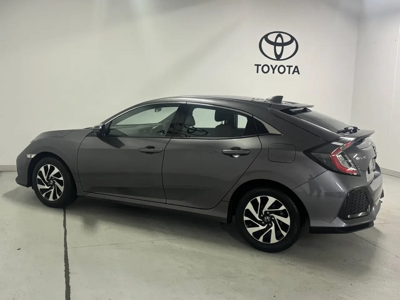 2019 HONDA CIVIC Gallery Image 6