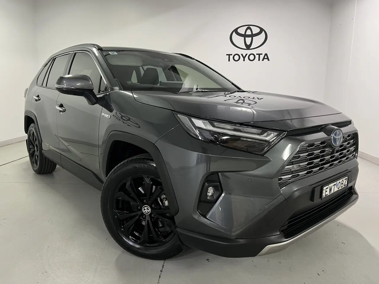 2024 TOYOTA RAV4 HYBRID Gallery Image 1