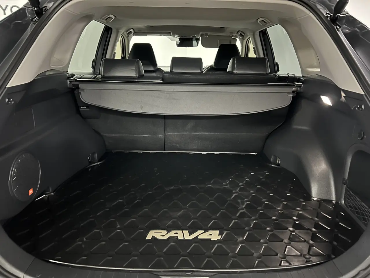 2024 TOYOTA RAV4 HYBRID Gallery Image 12