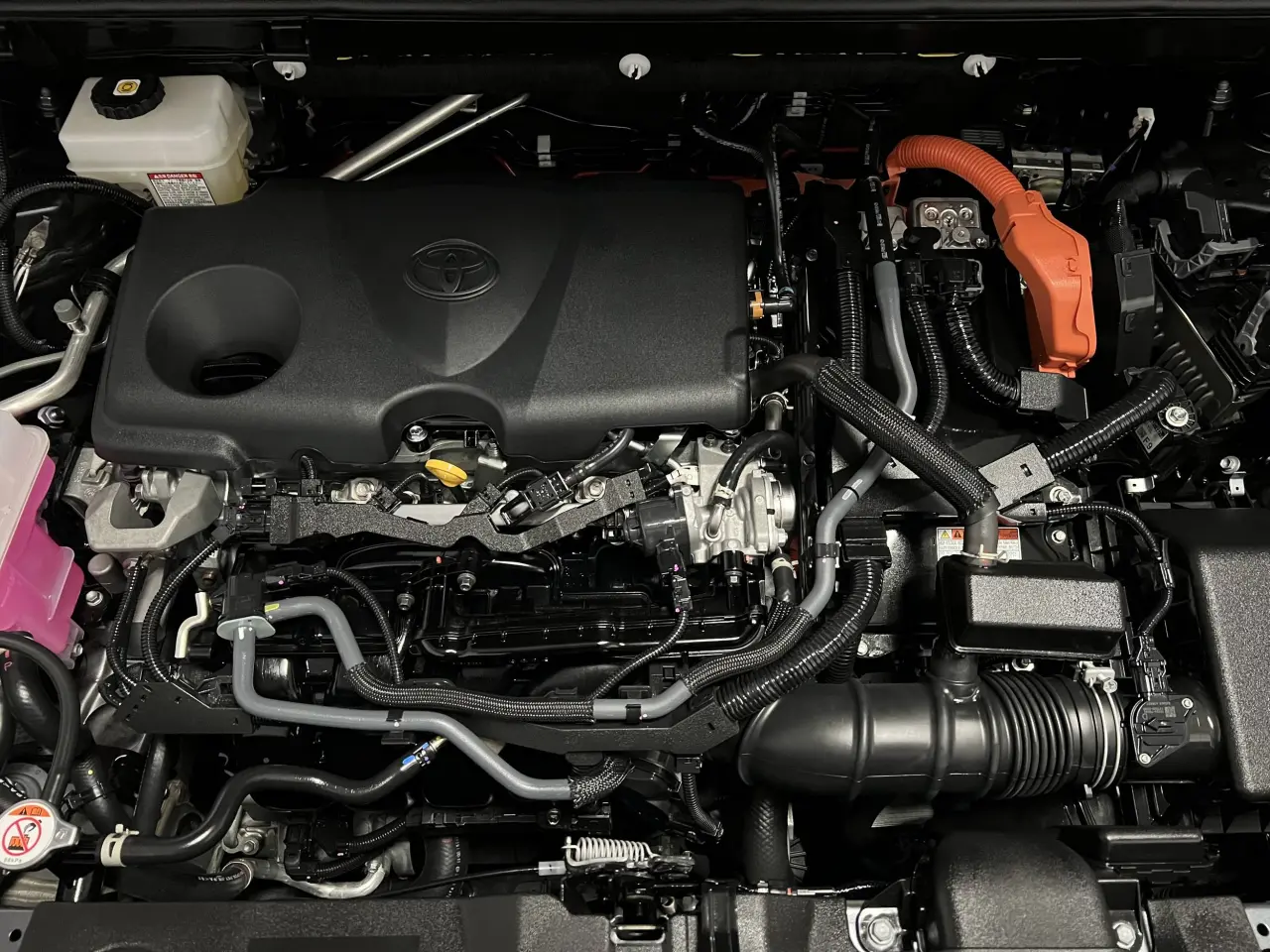 2024 TOYOTA RAV4 HYBRID Gallery Image 21