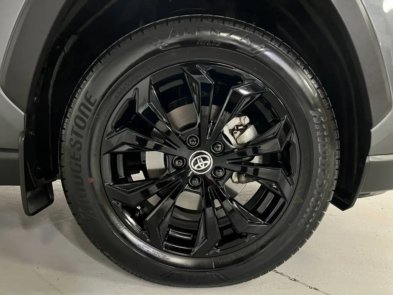 2024 TOYOTA RAV4 HYBRID Gallery Image 5