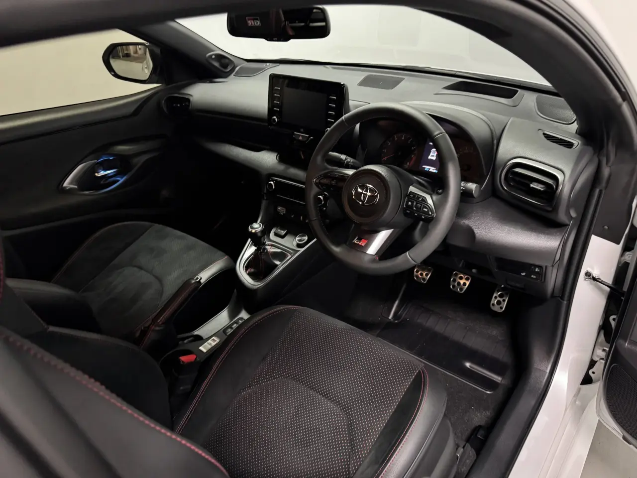 2021 TOYOTA GR YARIS Gallery Image 9