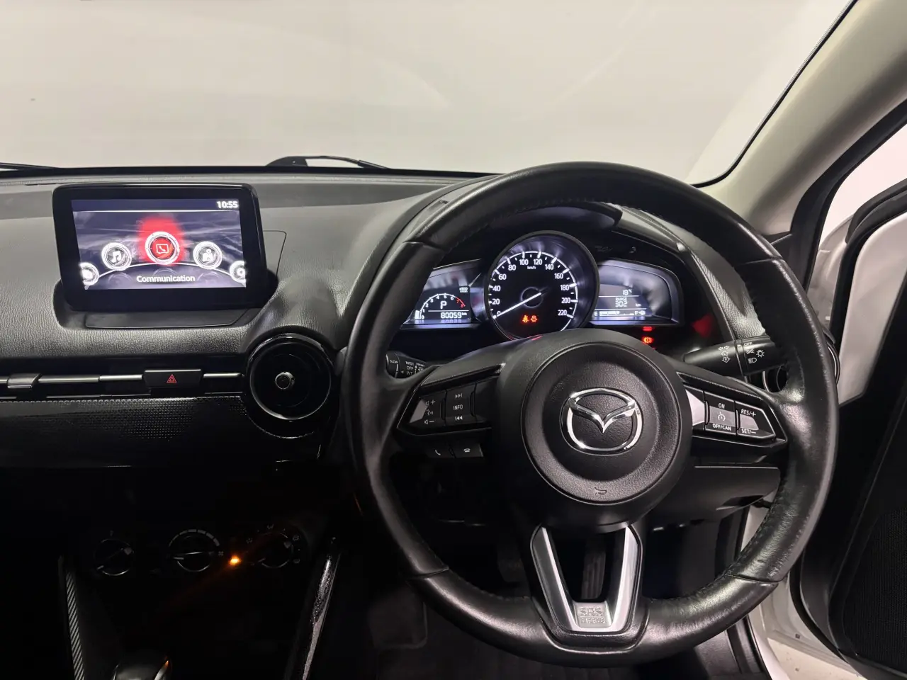 2017 MAZDA MAZDA2 Gallery Image 15