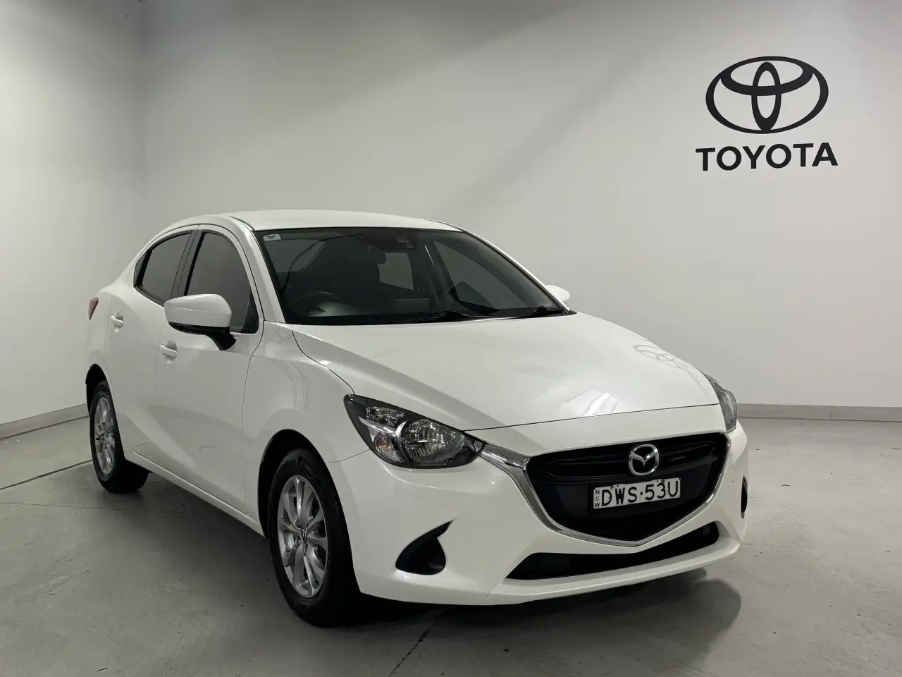 2017 MAZDA MAZDA2 Gallery Image 3