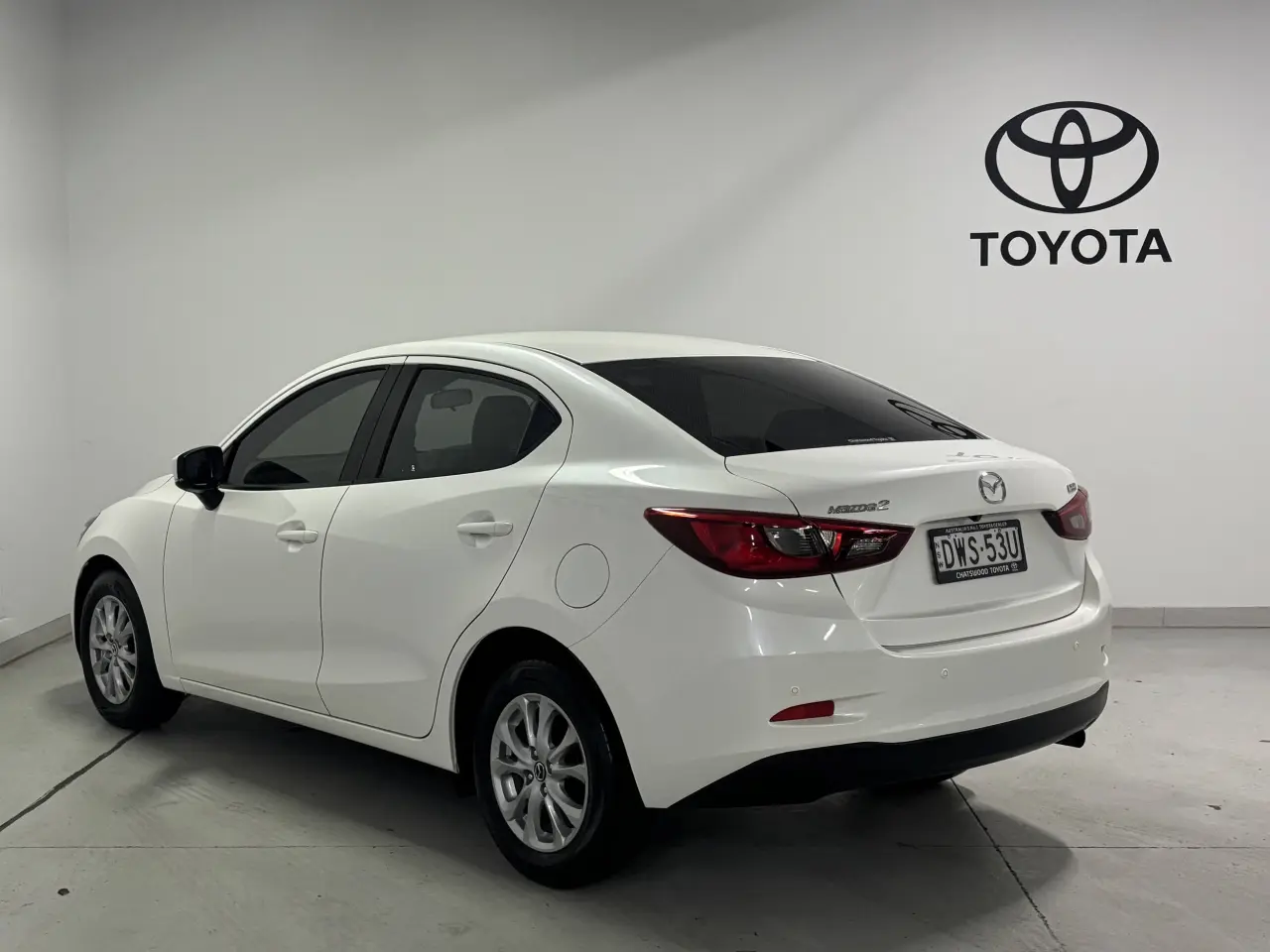 2017 MAZDA MAZDA2 Gallery Image 6