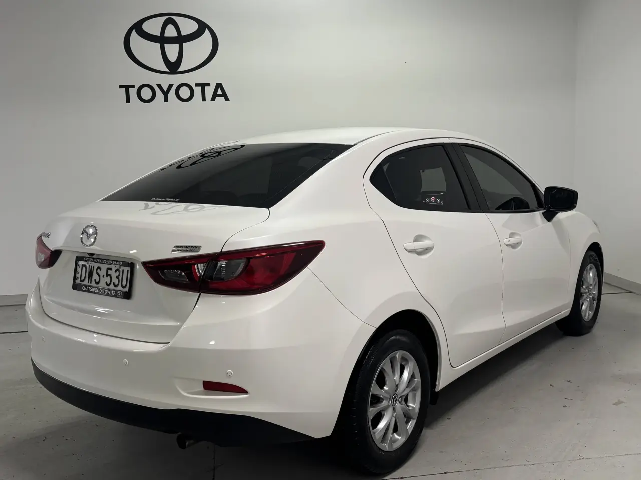 2017 MAZDA MAZDA2 Gallery Image 8