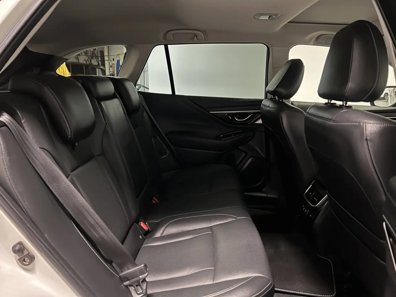 2022 SUBARU OUTBACK Gallery Image 12