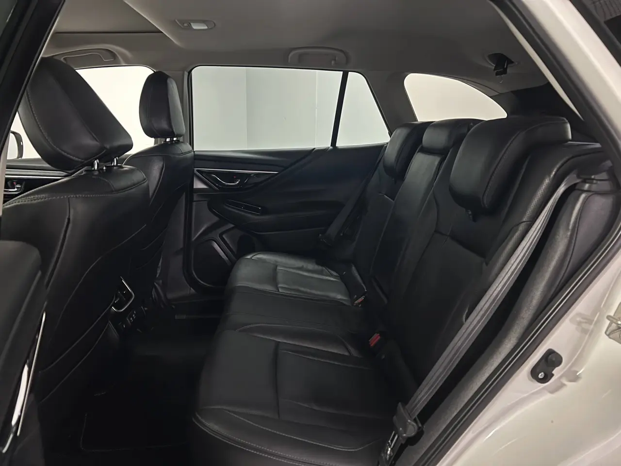 2022 SUBARU OUTBACK Gallery Image 15