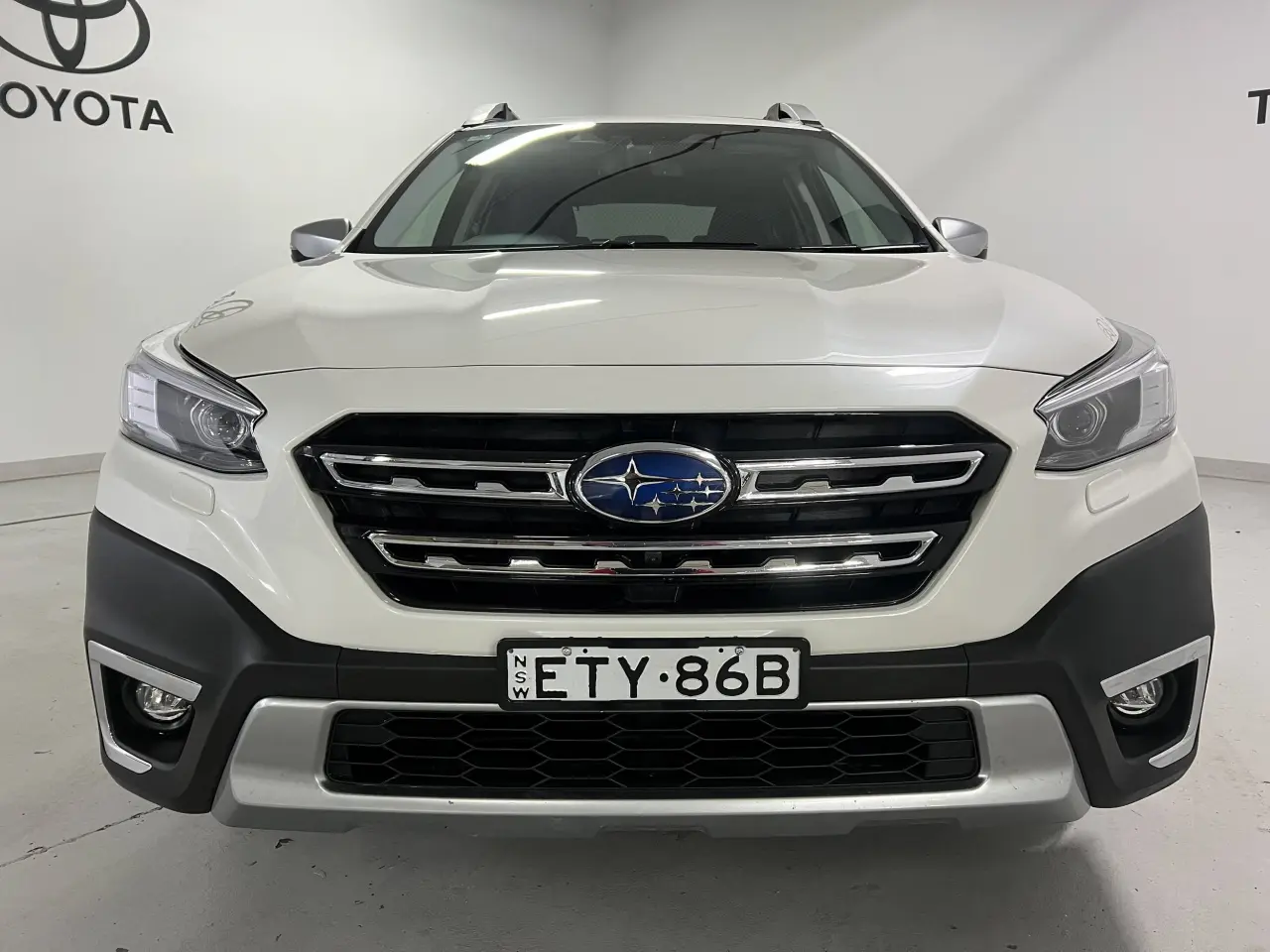 2022 SUBARU OUTBACK Gallery Image 3