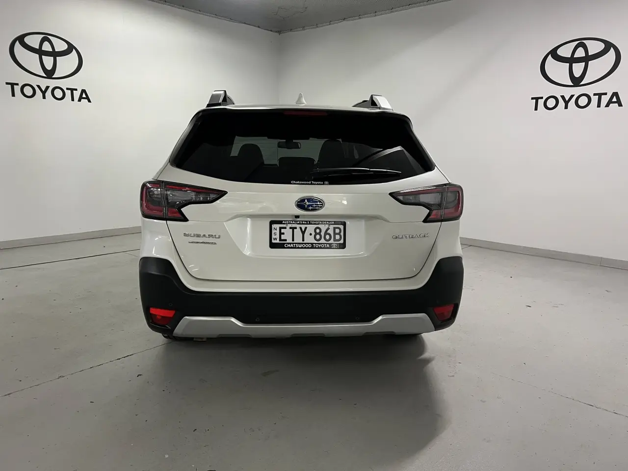 2022 SUBARU OUTBACK Gallery Image 6