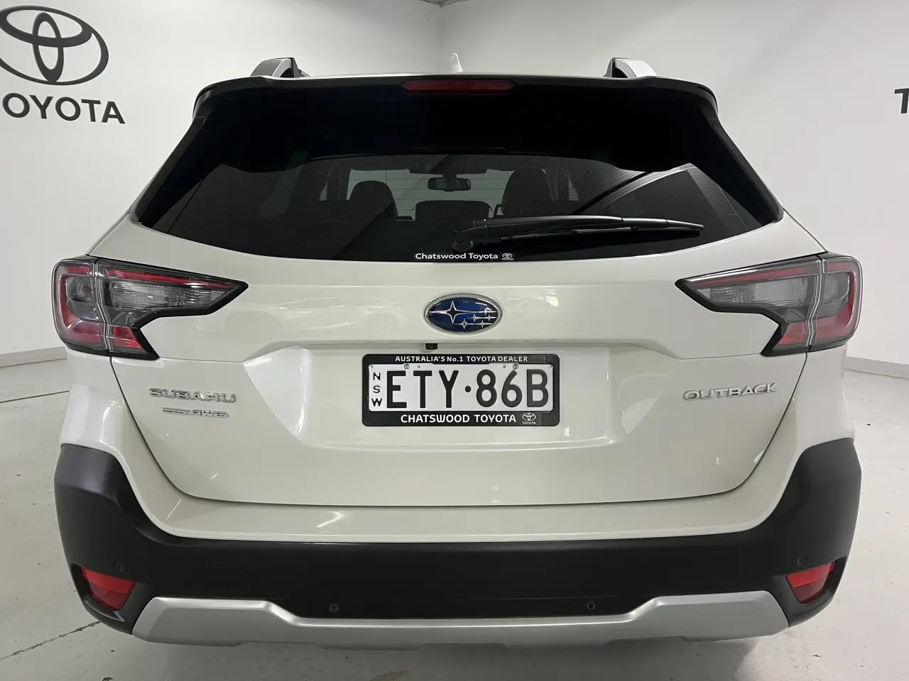 2022 SUBARU OUTBACK Gallery Image 7