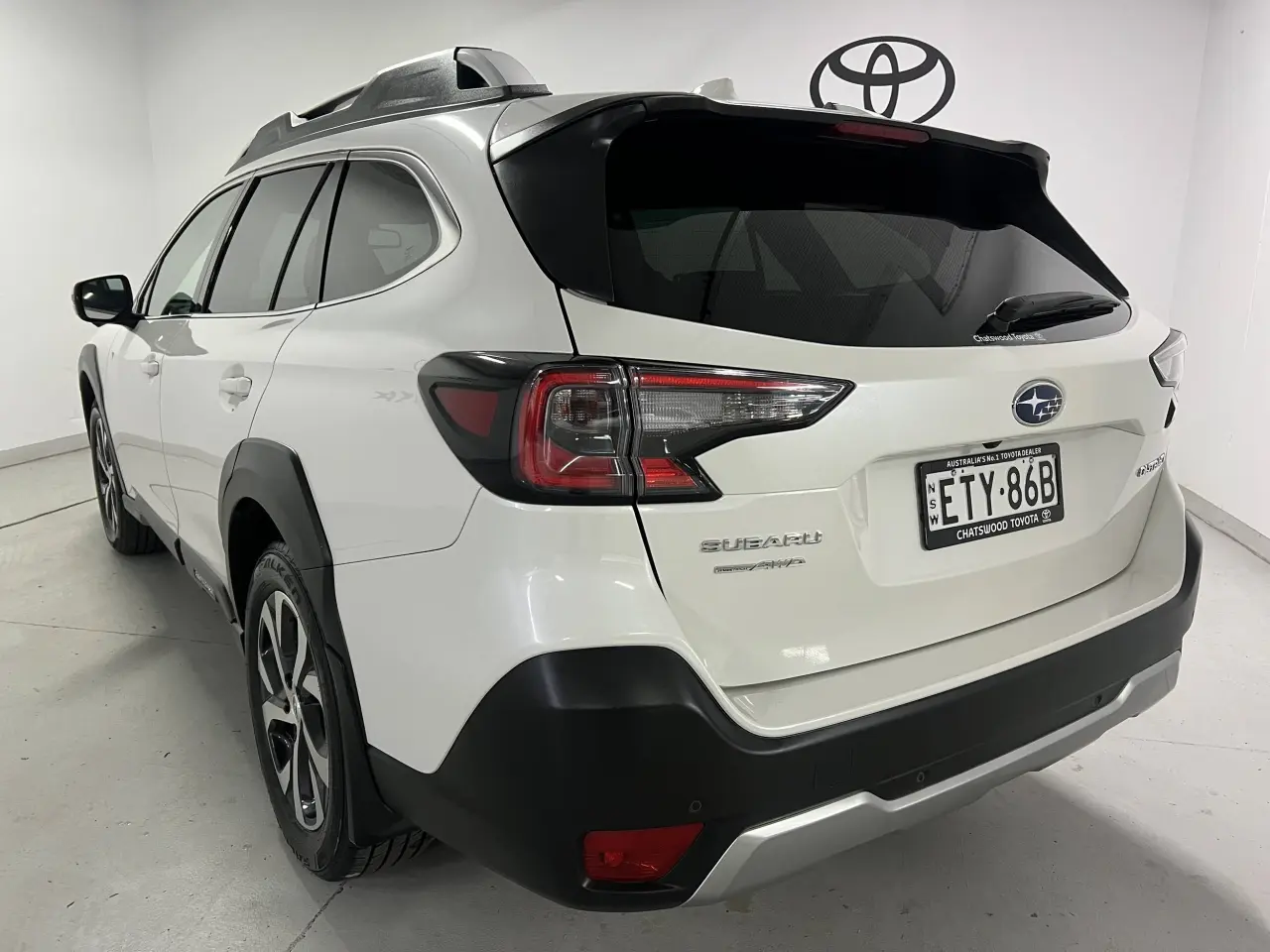 2022 SUBARU OUTBACK Gallery Image 8