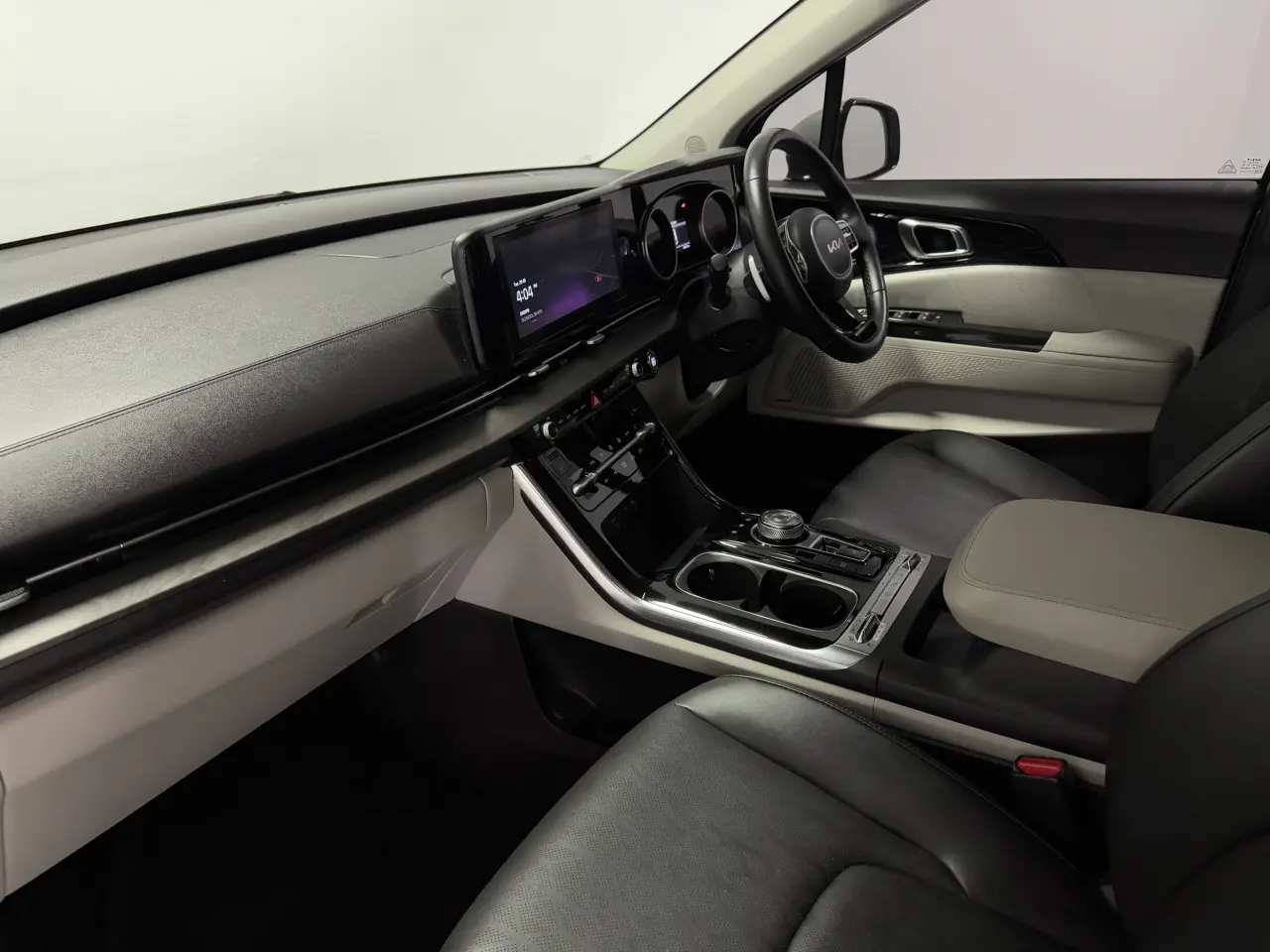 2022 KIA CARNIVAL Gallery Image 12