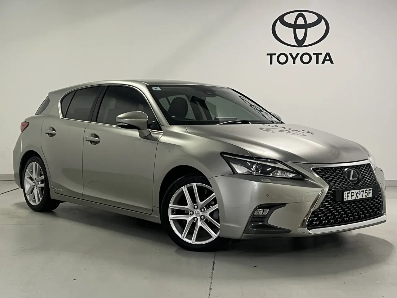 2017 LEXUS CT 200H. HYBRID Gallery Image 1