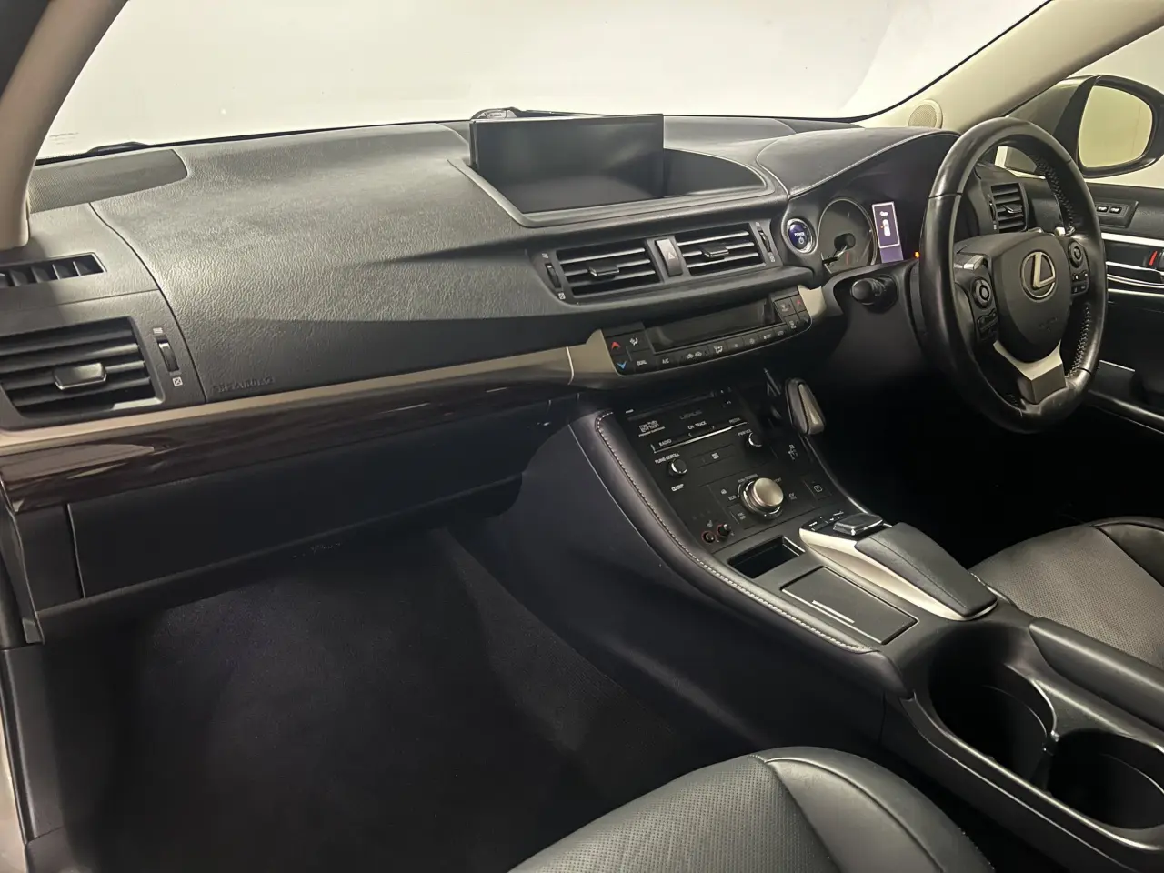 2017 LEXUS CT 200H. HYBRID Gallery Image 15