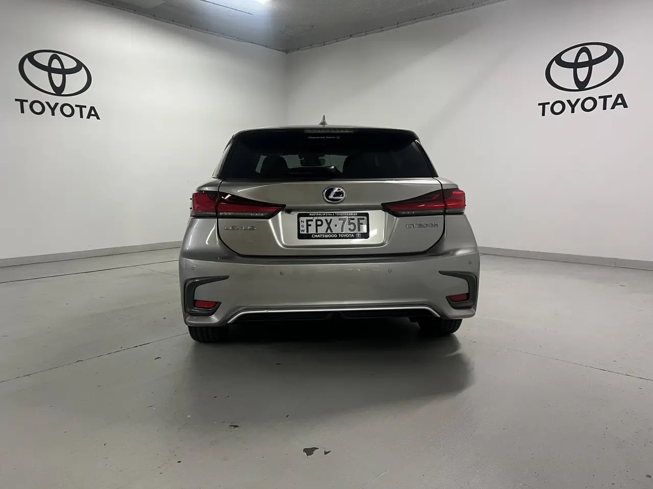2017 LEXUS CT 200H. HYBRID Gallery Image 6