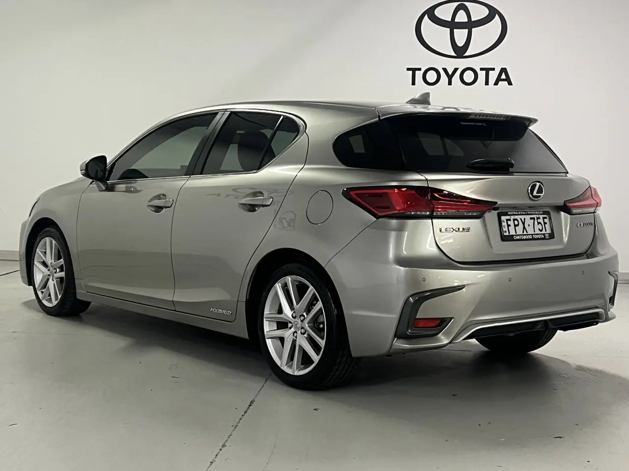 2017 LEXUS CT 200H. HYBRID Gallery Image 8