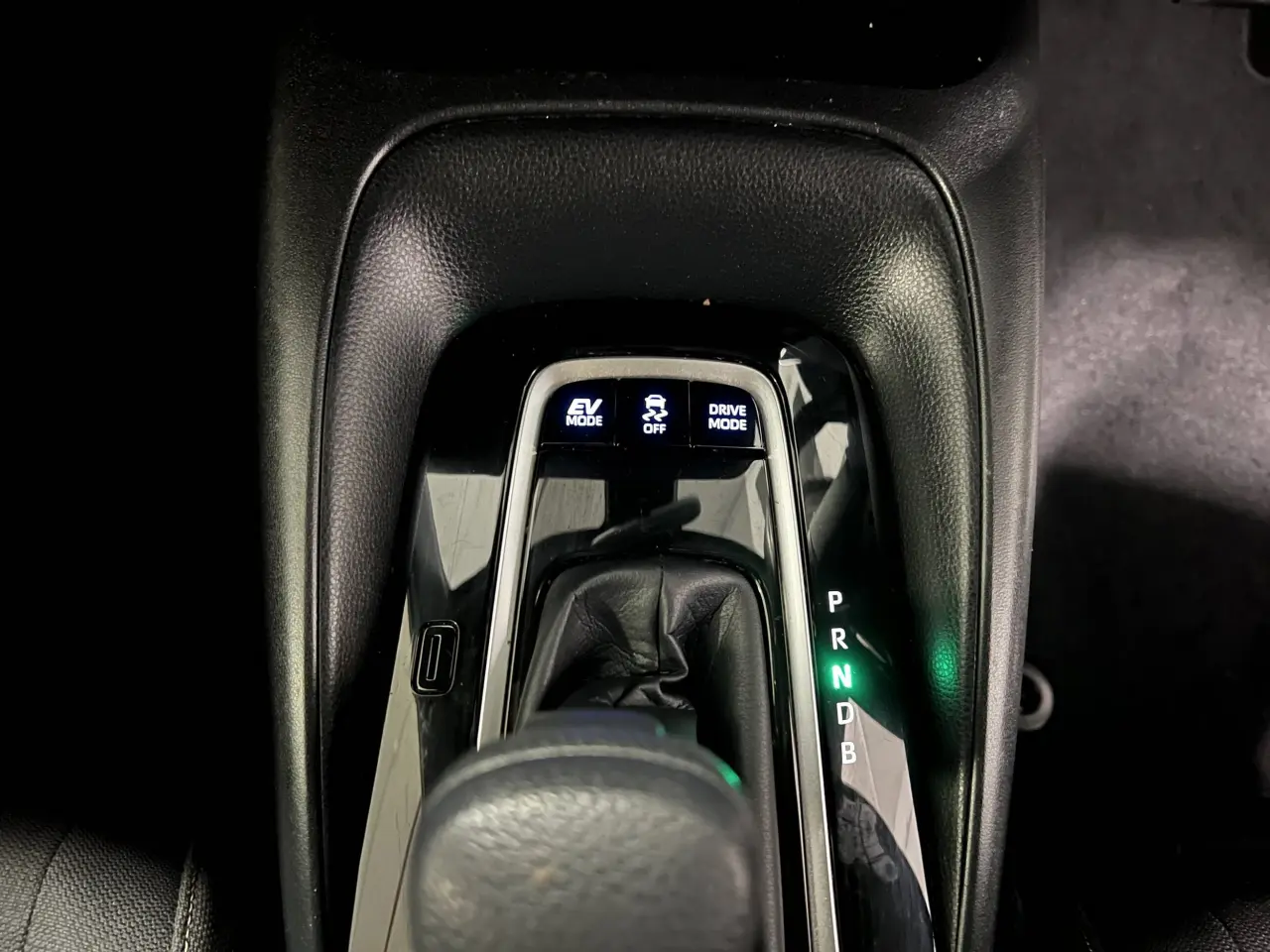 2020 TOYOTA COROLLA Gallery Image 20