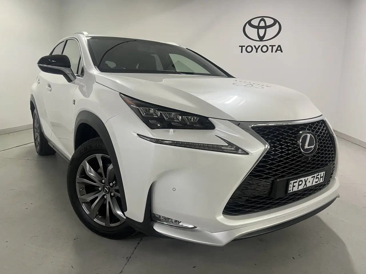2015 LEXUS NX300H Gallery Image 1