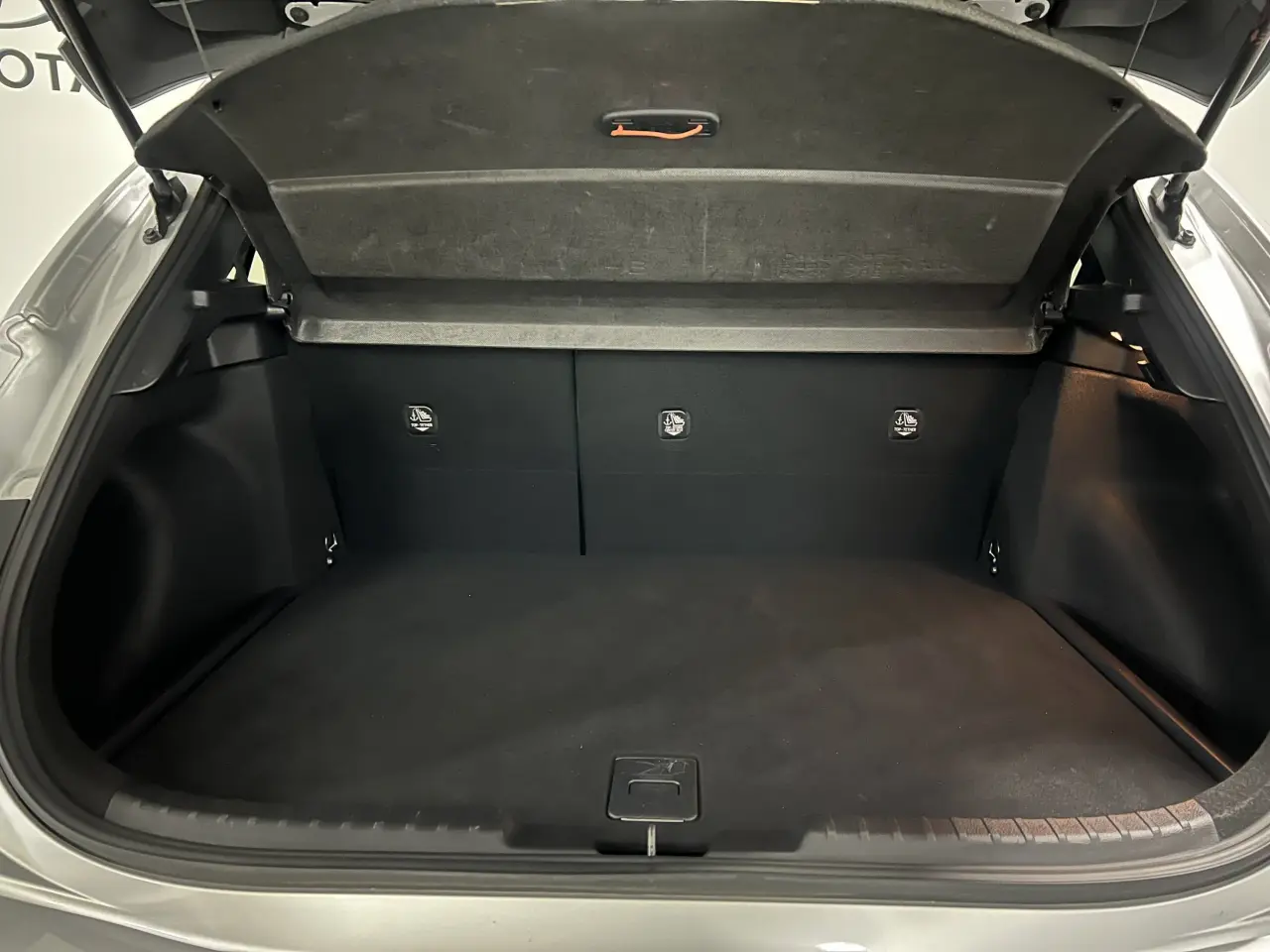 2022 TOYOTA COROLLA Gallery Image 12