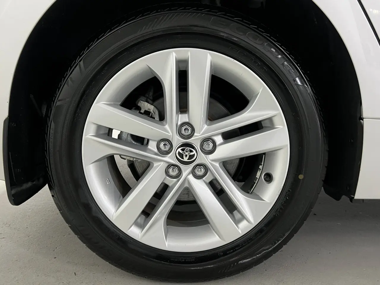 2022 TOYOTA COROLLA Gallery Image 5