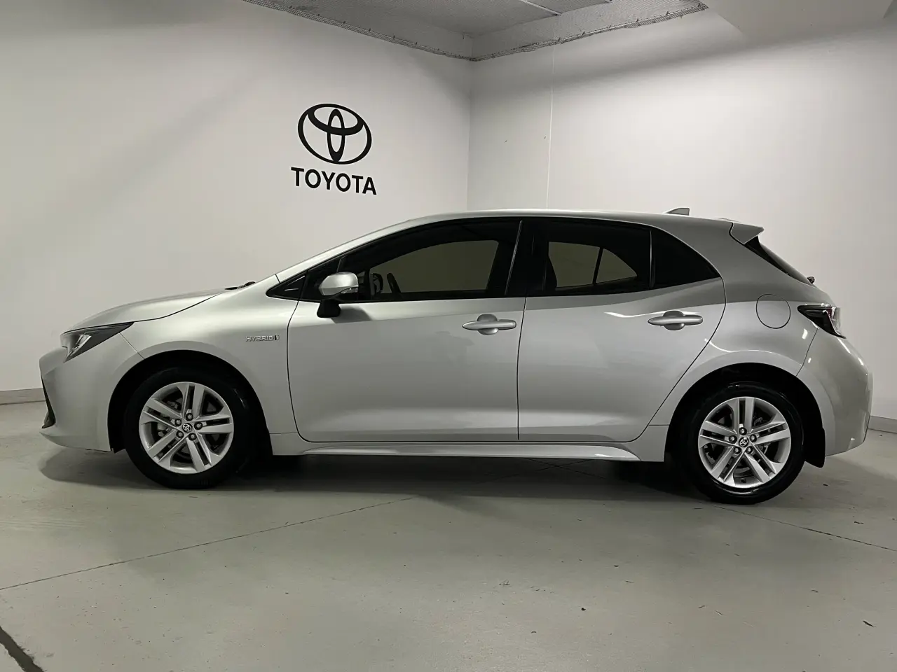 2022 TOYOTA COROLLA Gallery Image 9