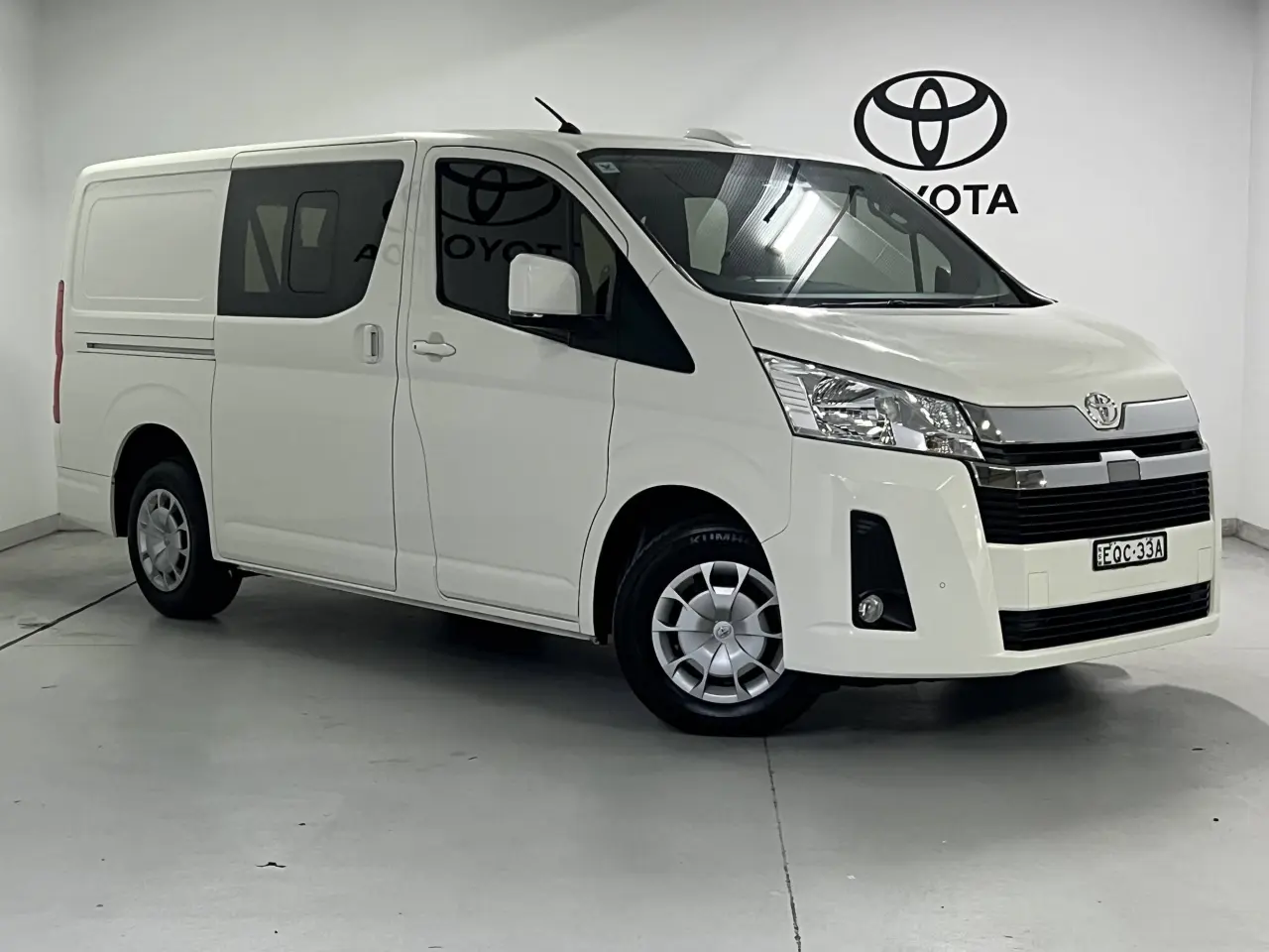 2021 TOYOTA HIACE Gallery Image 1