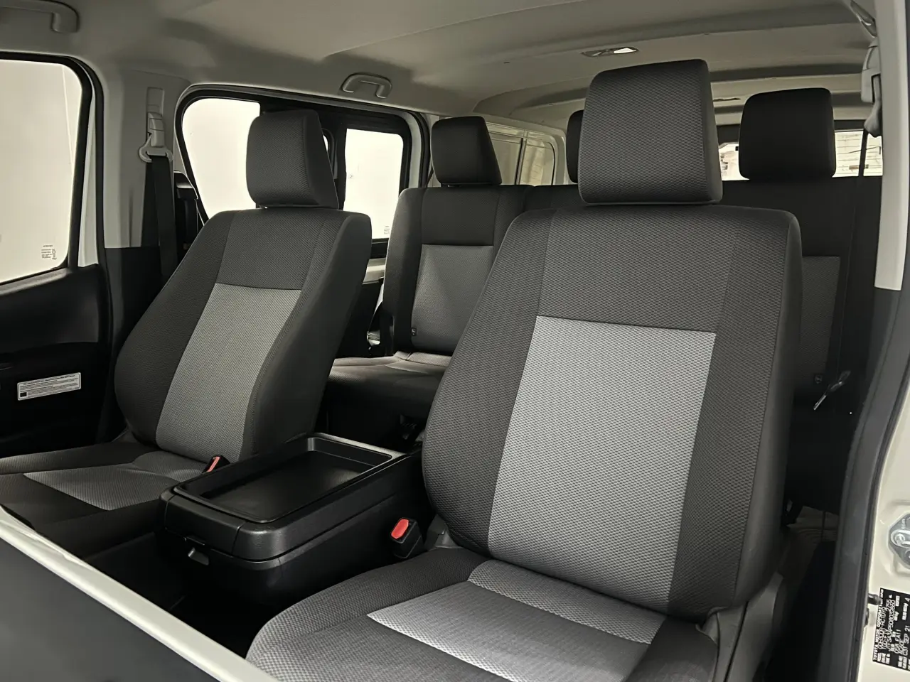 2021 TOYOTA HIACE Gallery Image 15