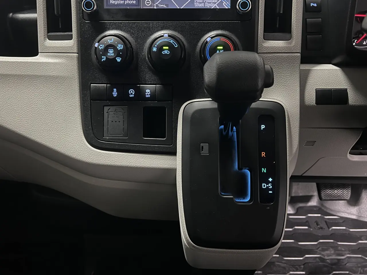2021 TOYOTA HIACE Gallery Image 19