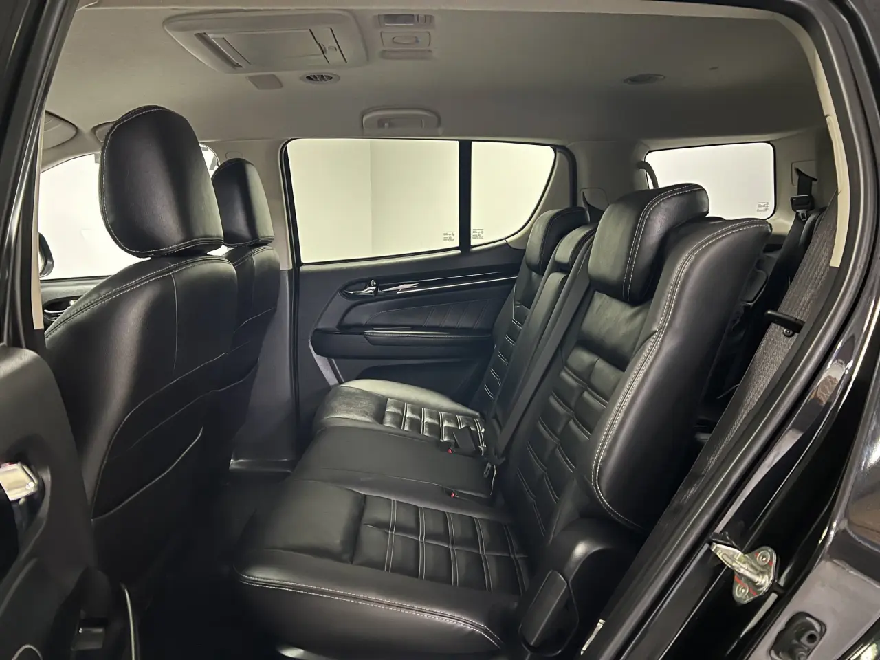 2021 ISUZU MU-X Gallery Image 14
