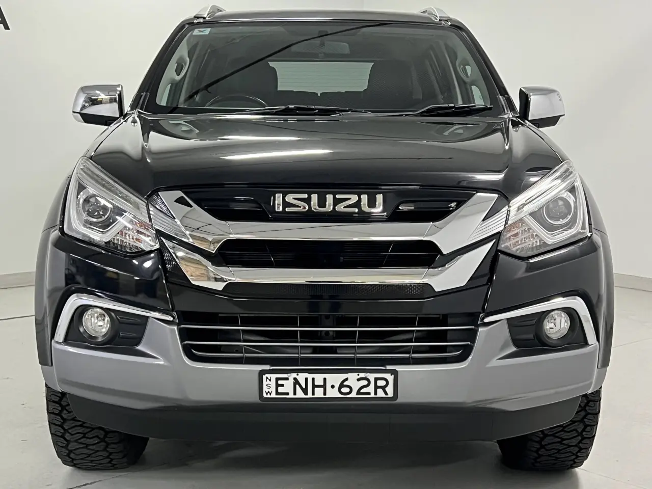 2021 ISUZU MU-X Gallery Image 3