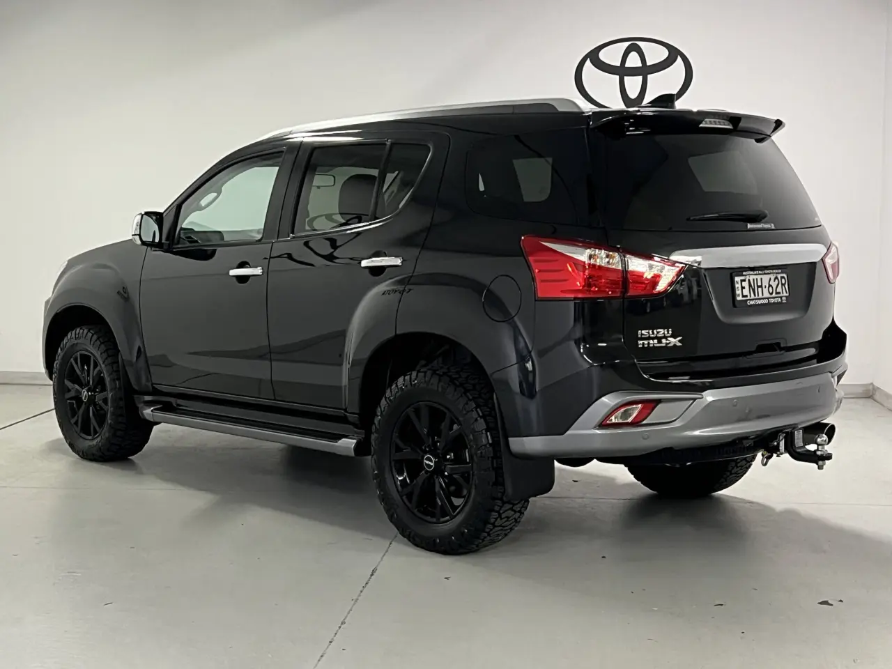 2021 ISUZU MU-X Gallery Image 8