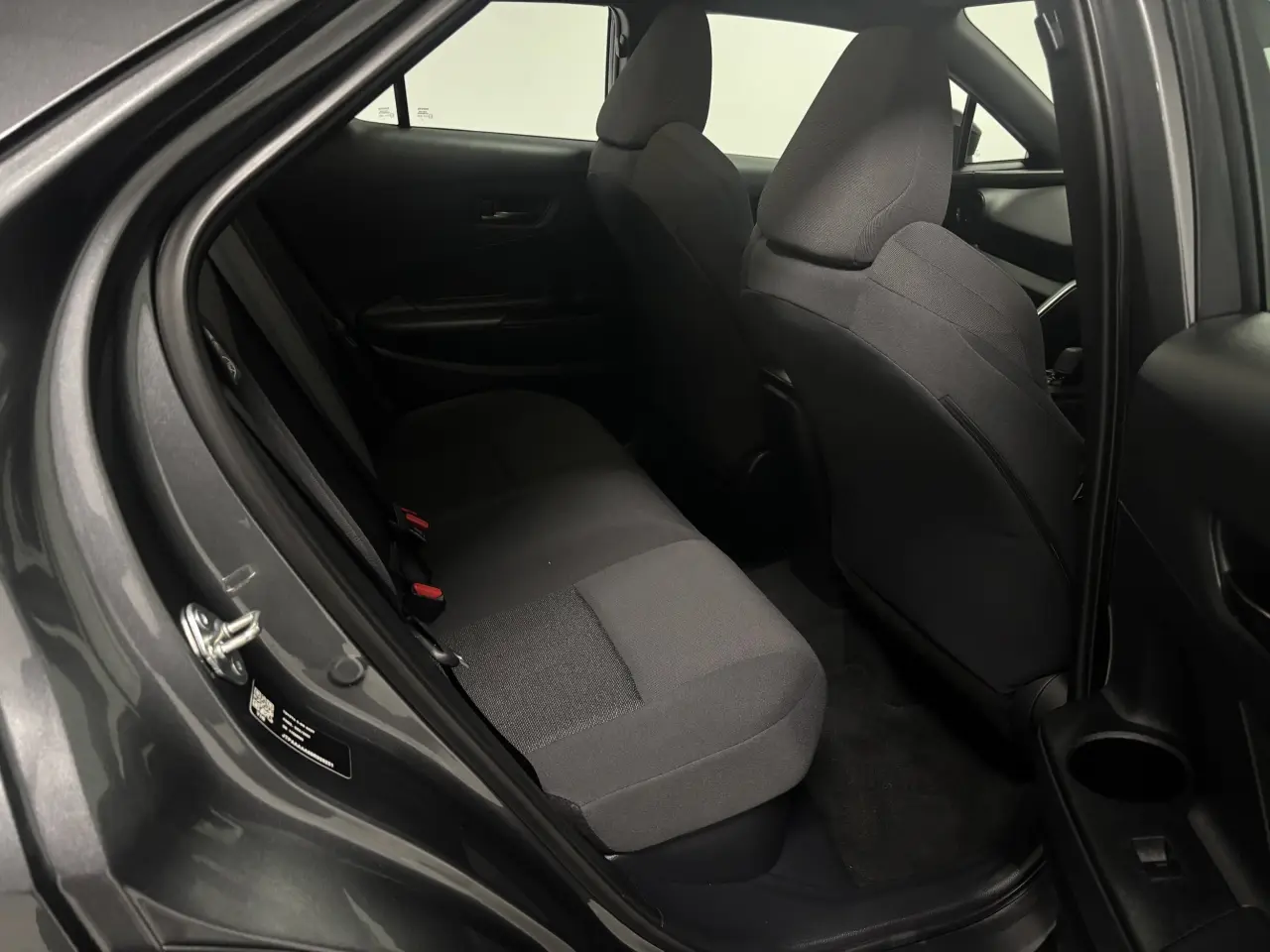 2023 TOYOTA C-HR HYBRID Gallery Image 10