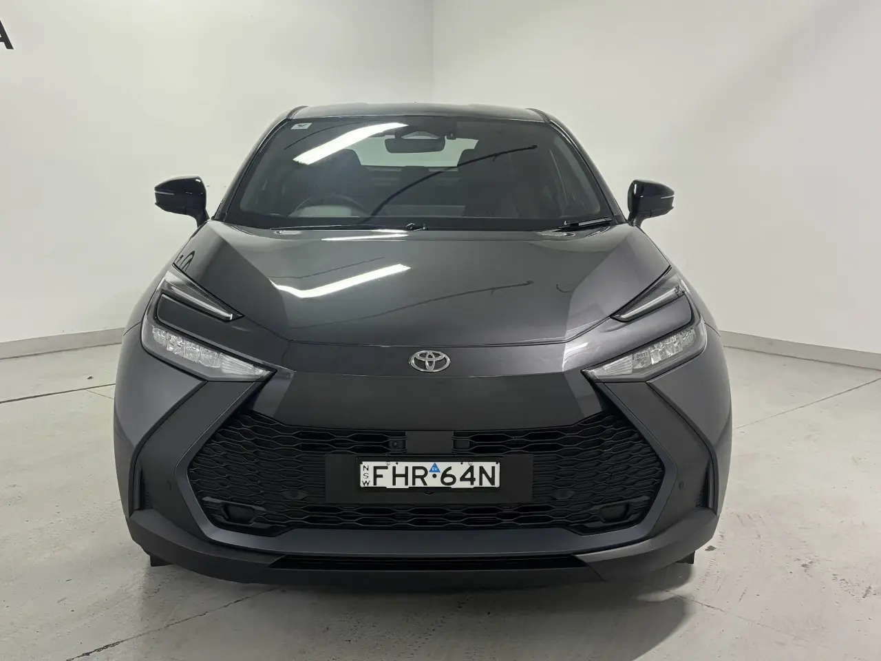 2023 TOYOTA C-HR HYBRID Gallery Image 2