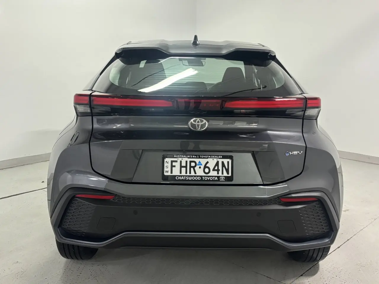2023 TOYOTA C-HR HYBRID Gallery Image 7