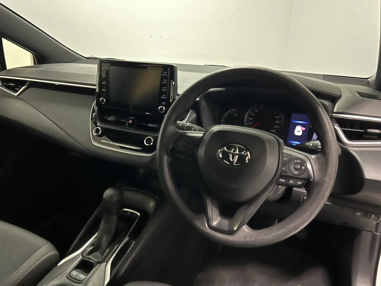 2022 TOYOTA COROLLA Gallery Image 10