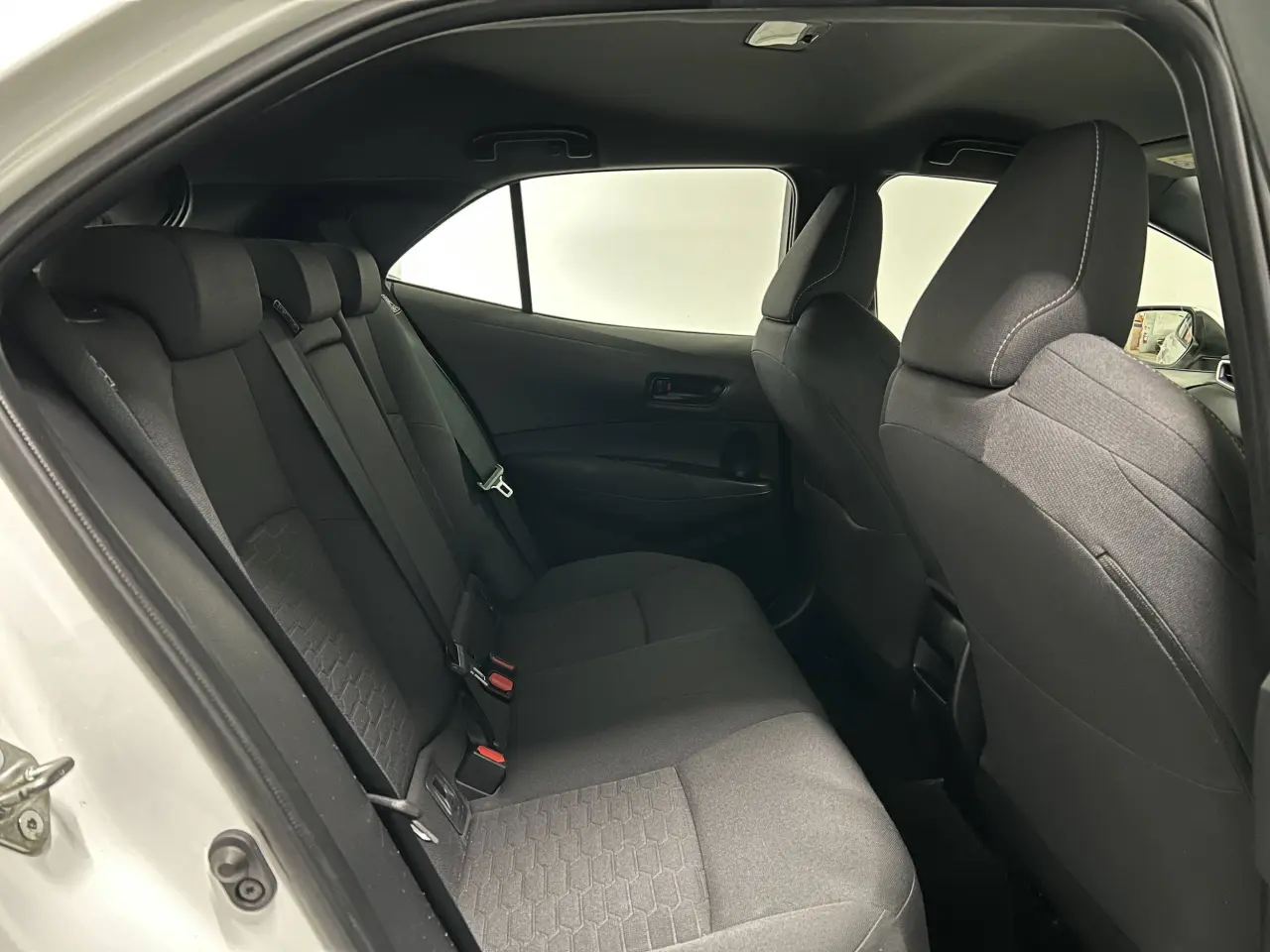 2022 TOYOTA COROLLA Gallery Image 11