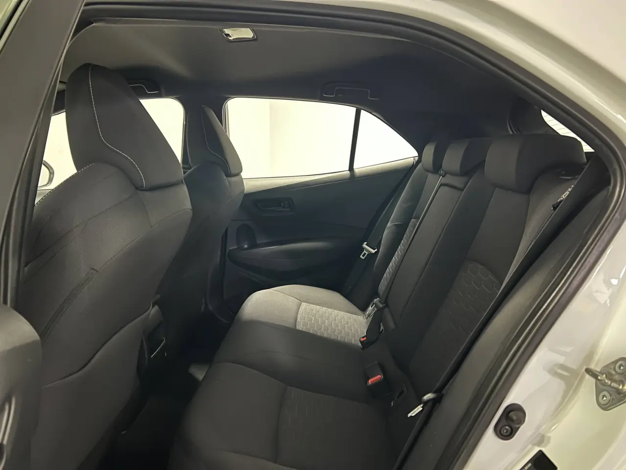 2022 TOYOTA COROLLA Gallery Image 13