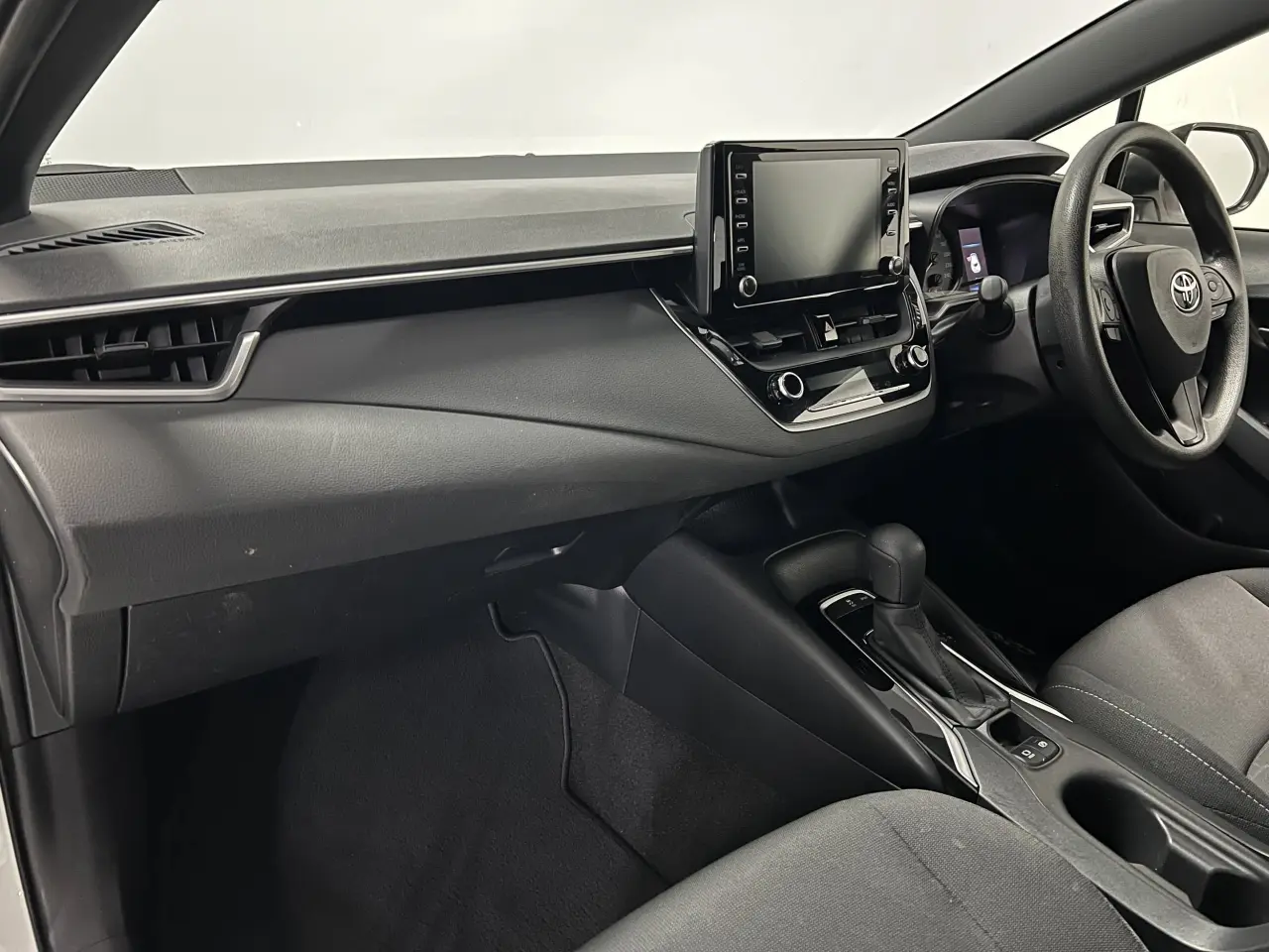 2022 TOYOTA COROLLA Gallery Image 14