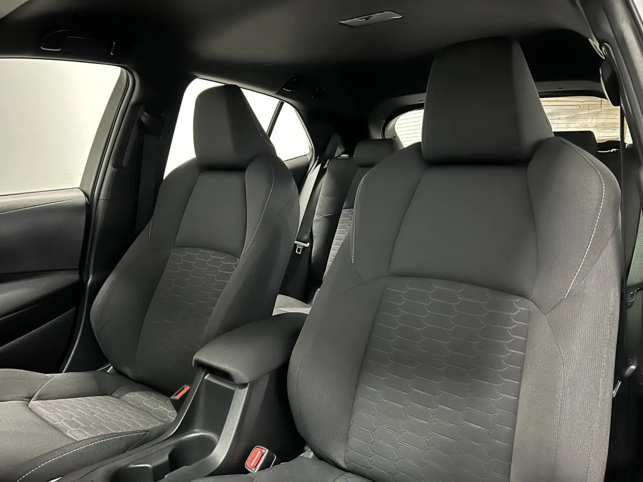 2022 TOYOTA COROLLA Gallery Image 15