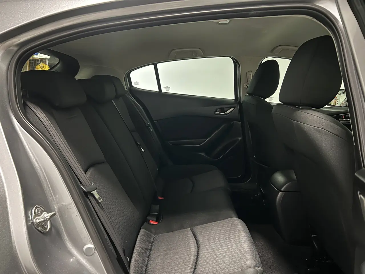 2015 MAZDA MAZDA3 Gallery Image 11