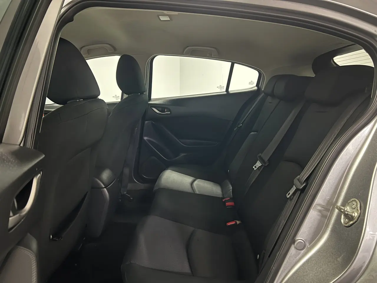 2015 MAZDA MAZDA3 Gallery Image 13