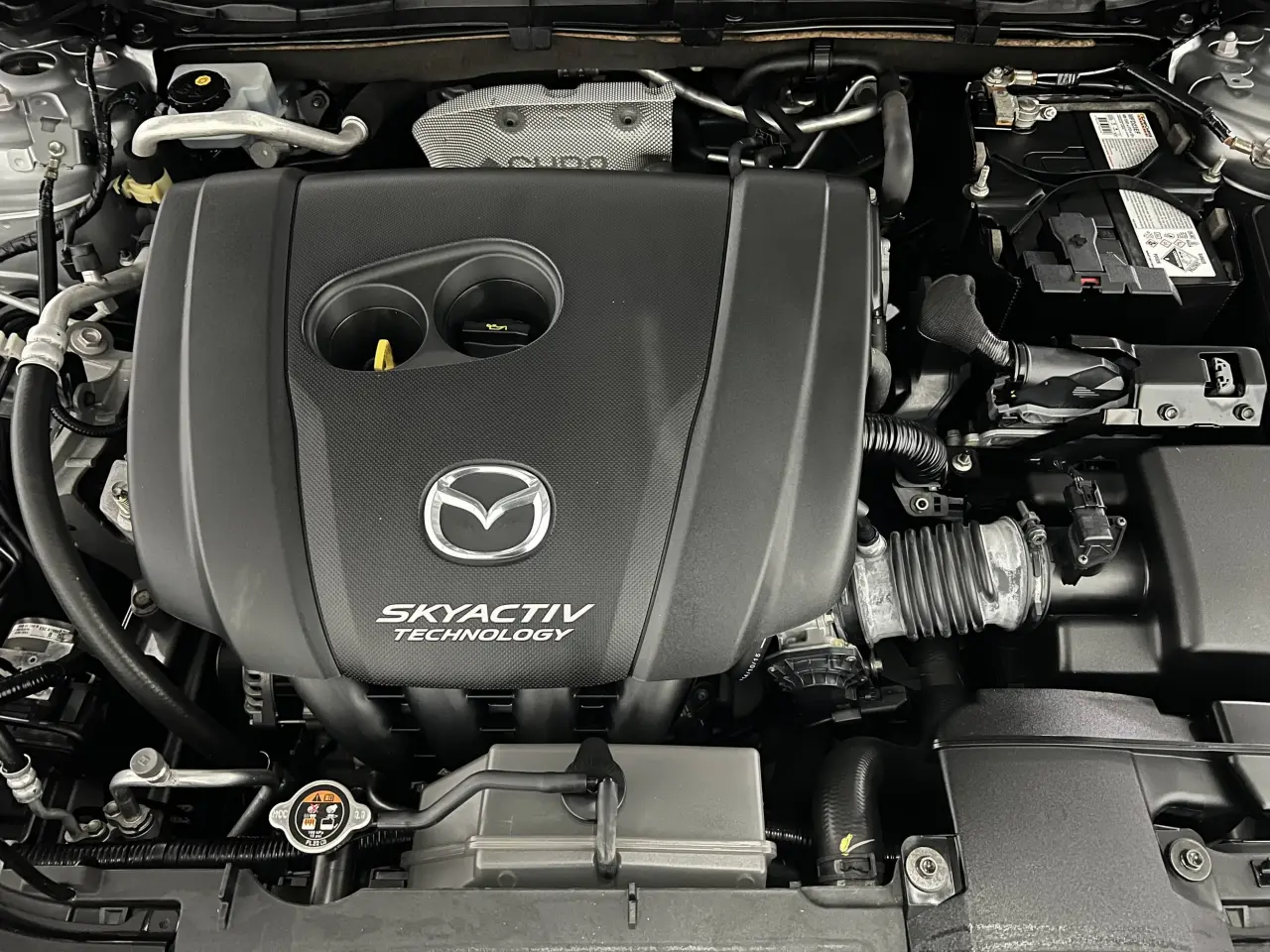 2015 MAZDA MAZDA3 Gallery Image 20