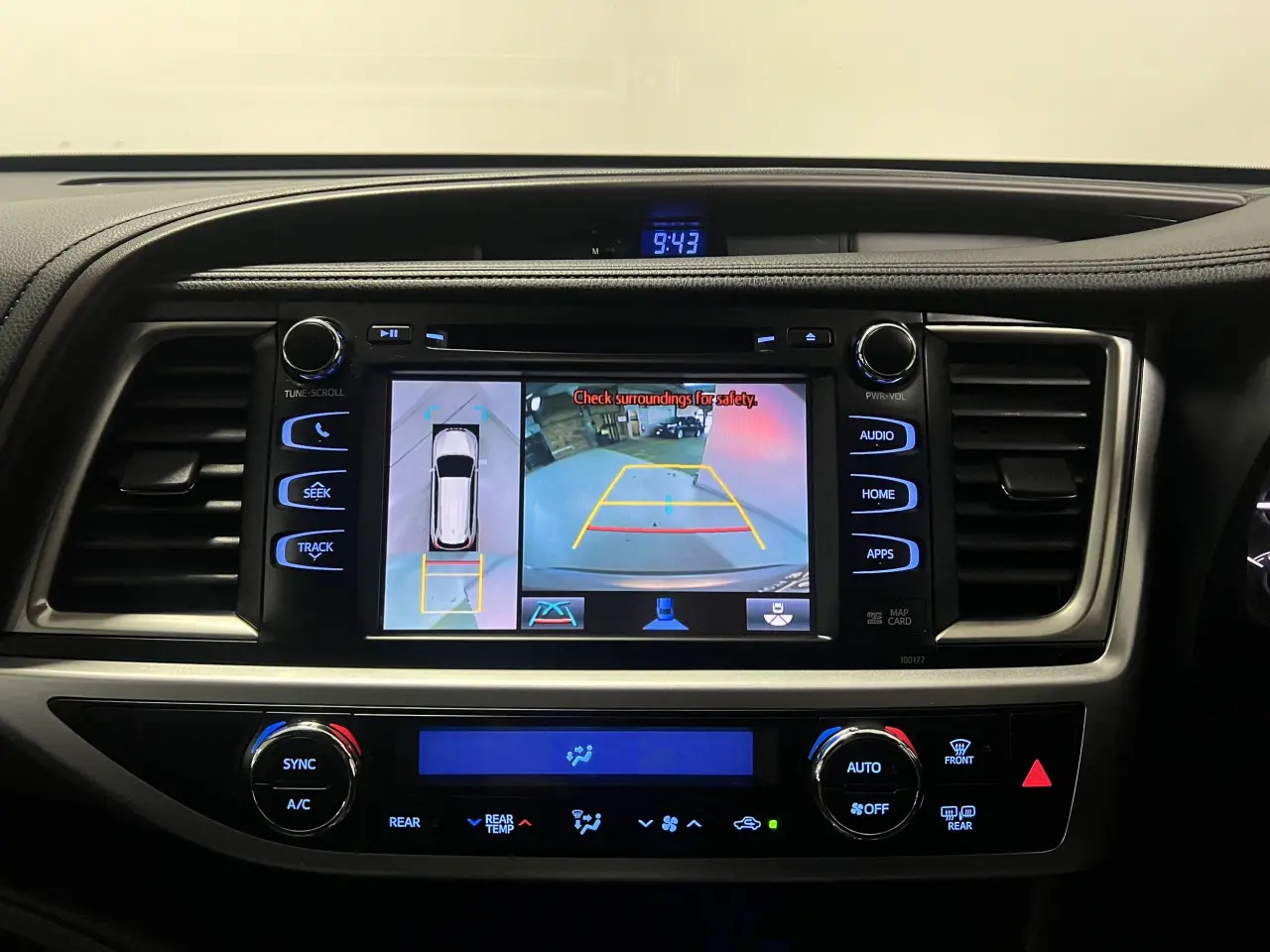 2016 TOYOTA KLUGER Gallery Image 20