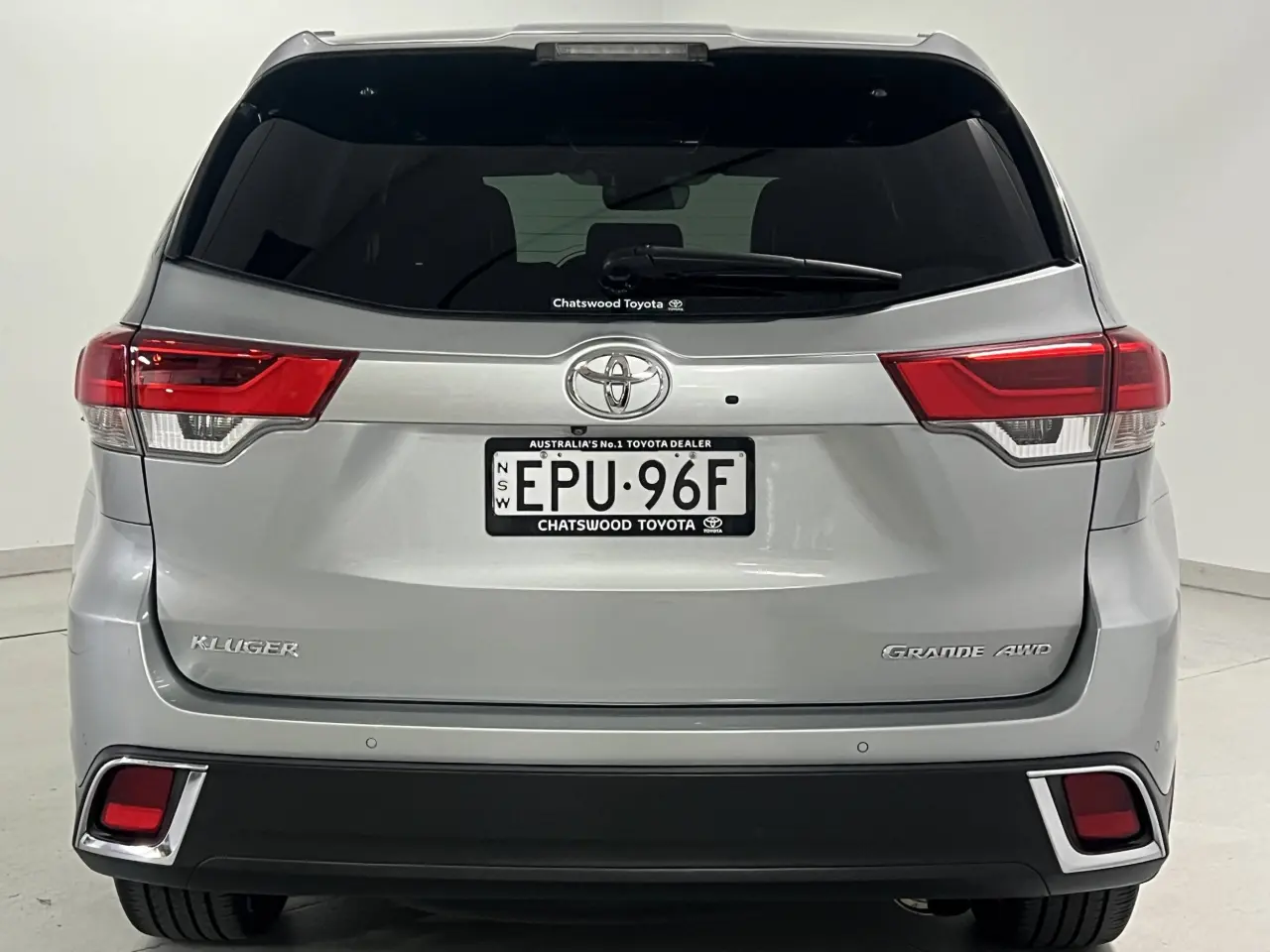 2016 TOYOTA KLUGER Gallery Image 8