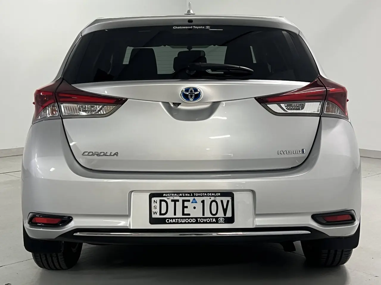 2017 TOYOTA COROLLA Gallery Image 7