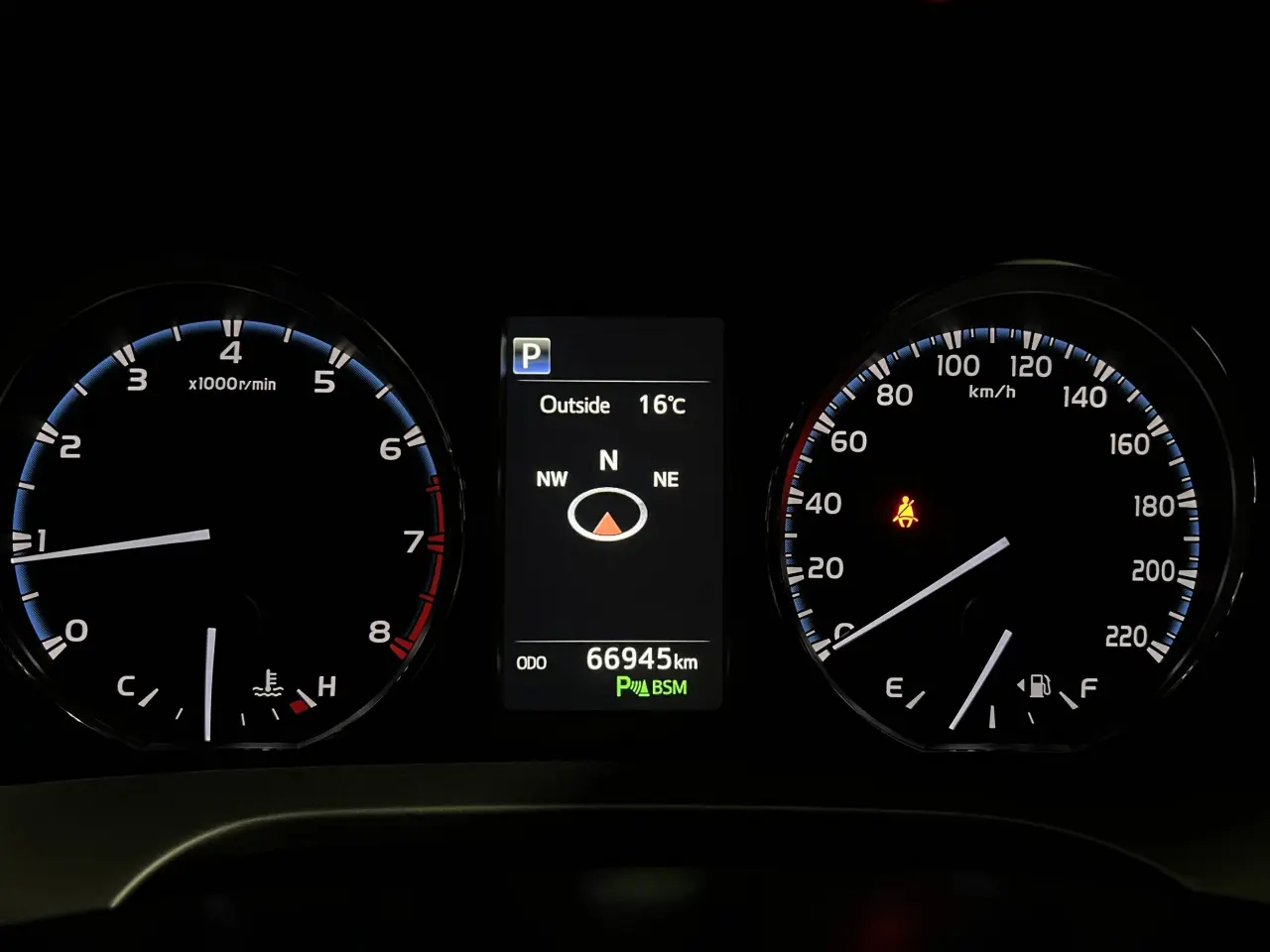 2018 TOYOTA RAV4 Gallery Image 17
