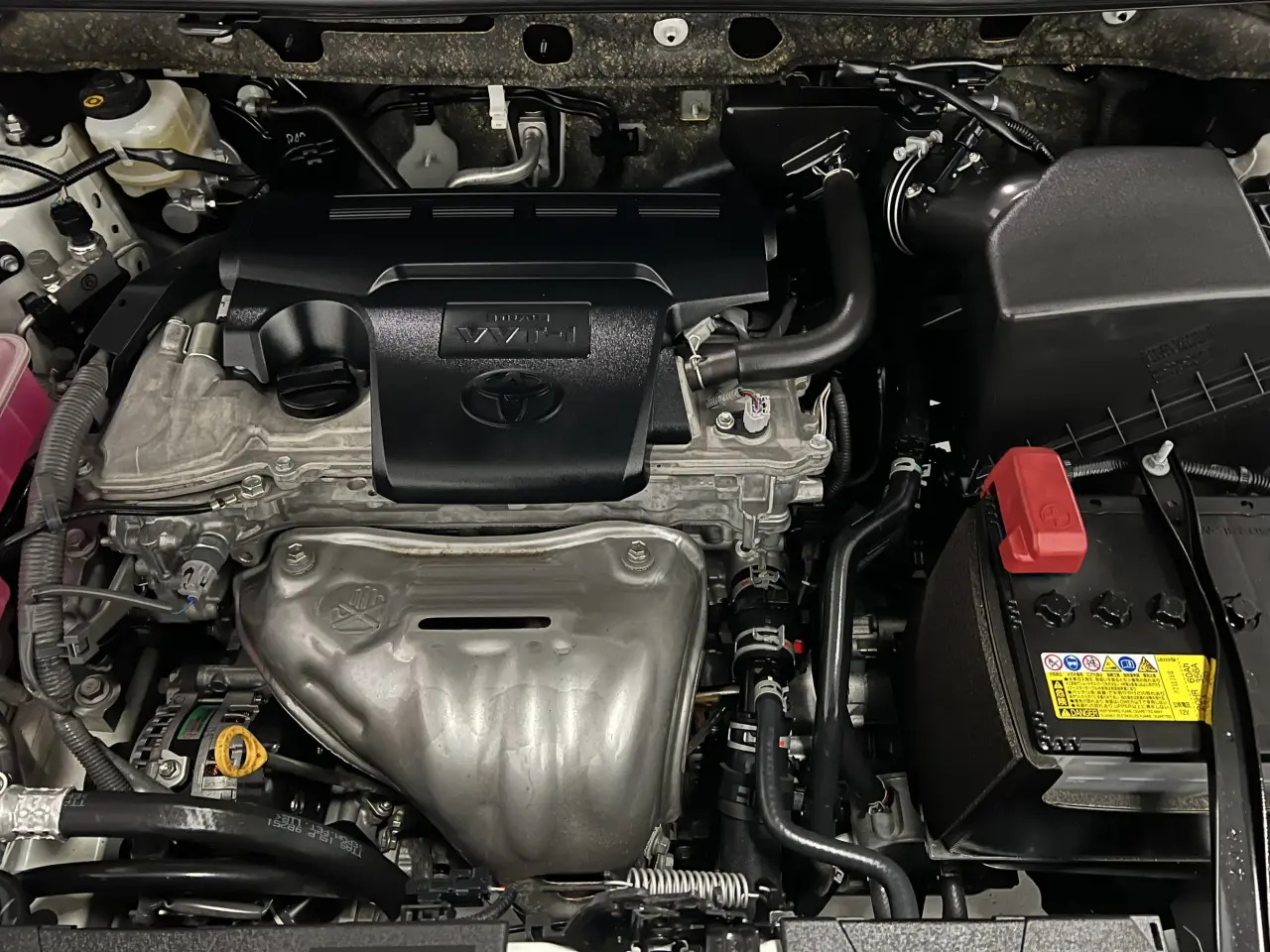 2018 TOYOTA RAV4 Gallery Image 20