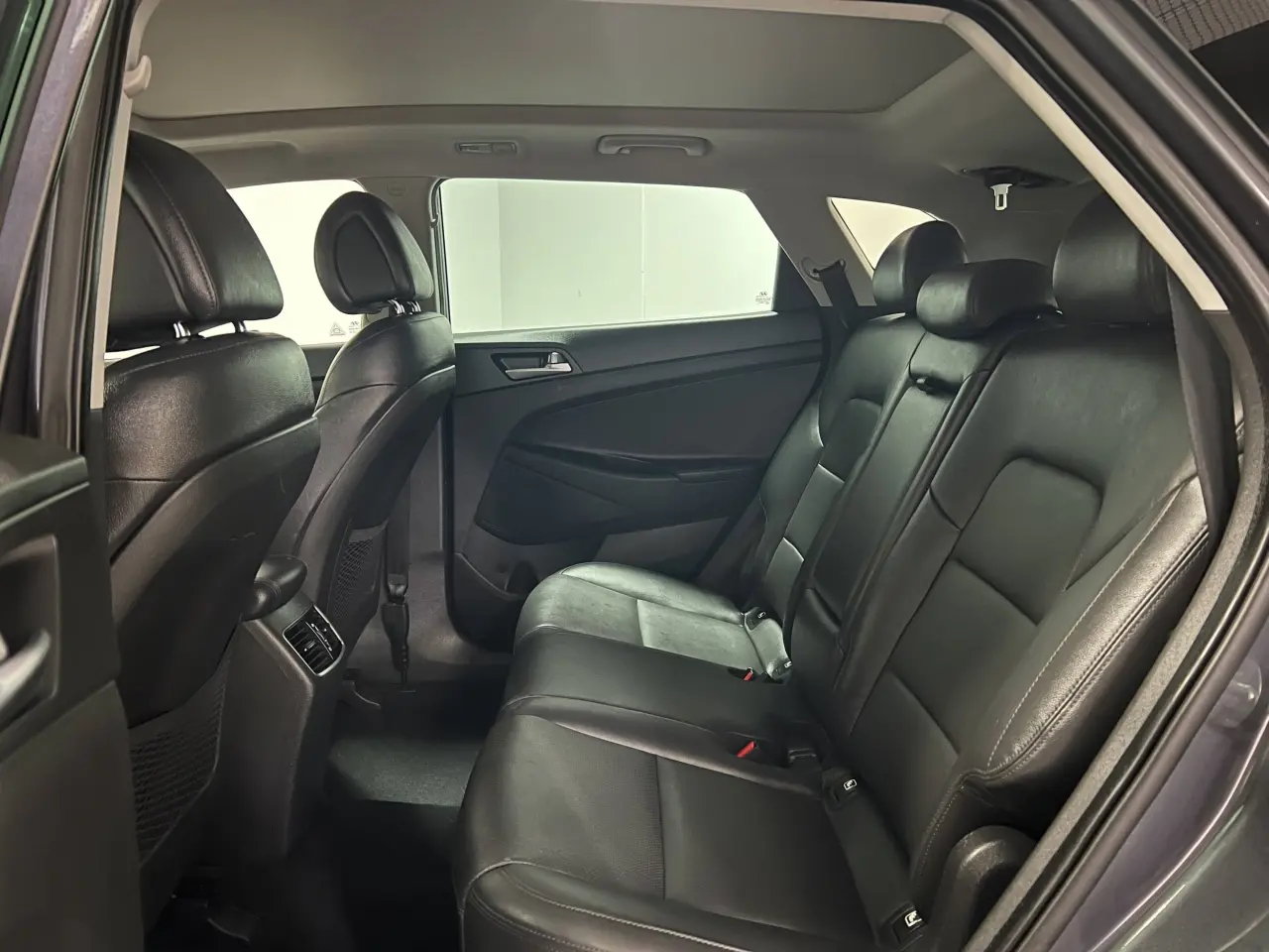 2018 HYUNDAI TUCSON Gallery Image 14