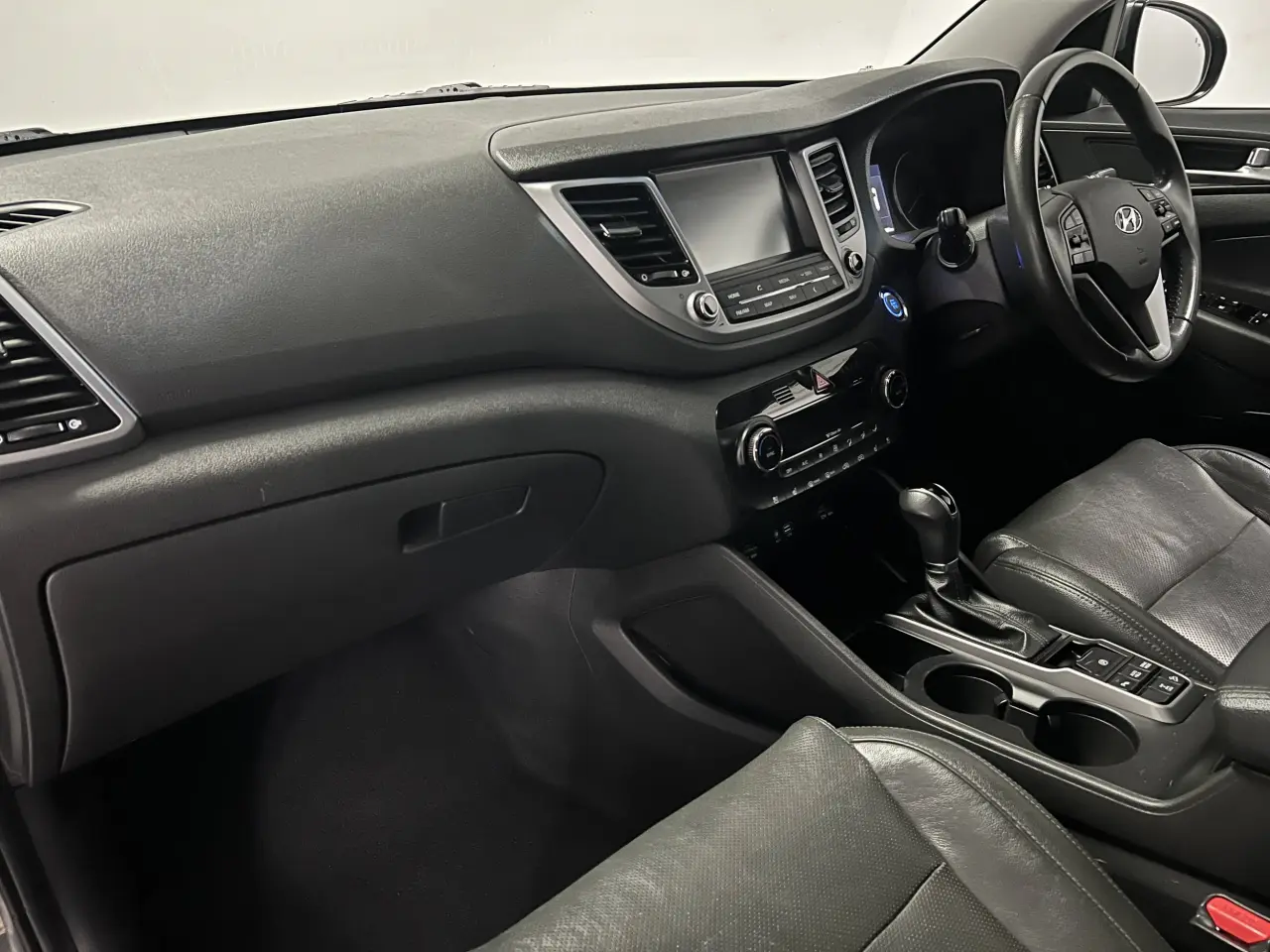 2018 HYUNDAI TUCSON Gallery Image 15
